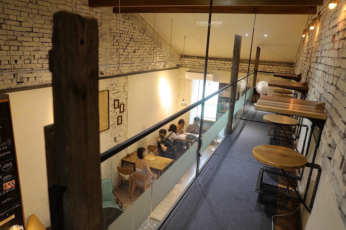 20251109-g5a9x 20251109-g5a9x