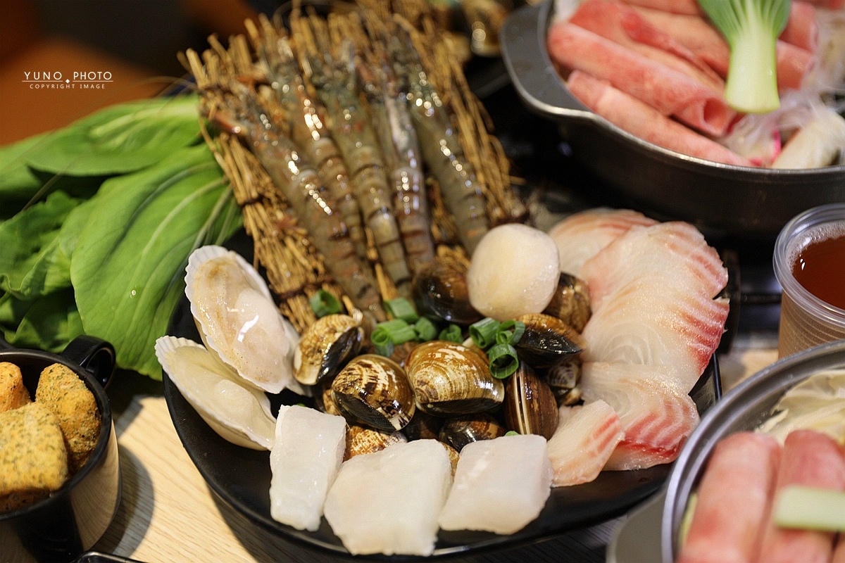 20251109-u2azf 20251109-u2azf