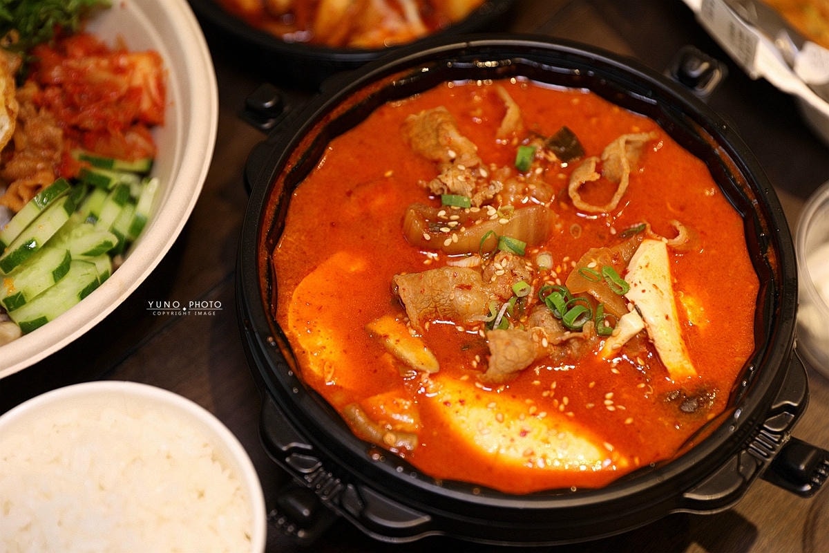 20251109-202aw 20251109-202aw