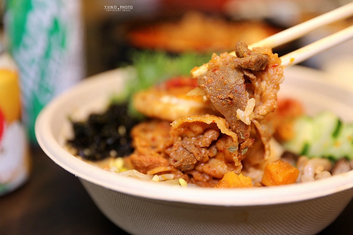 20251109-y1aww 20251109-y1aww