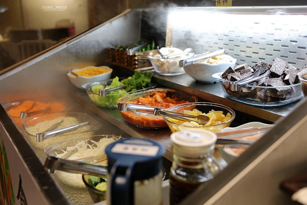 20251109-y8k58 20251109-y8k58