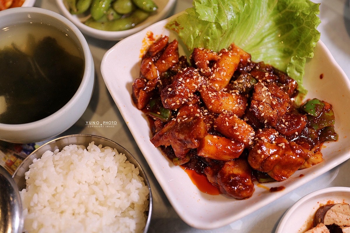 20251109-7x6iu 20251109-7x6iu