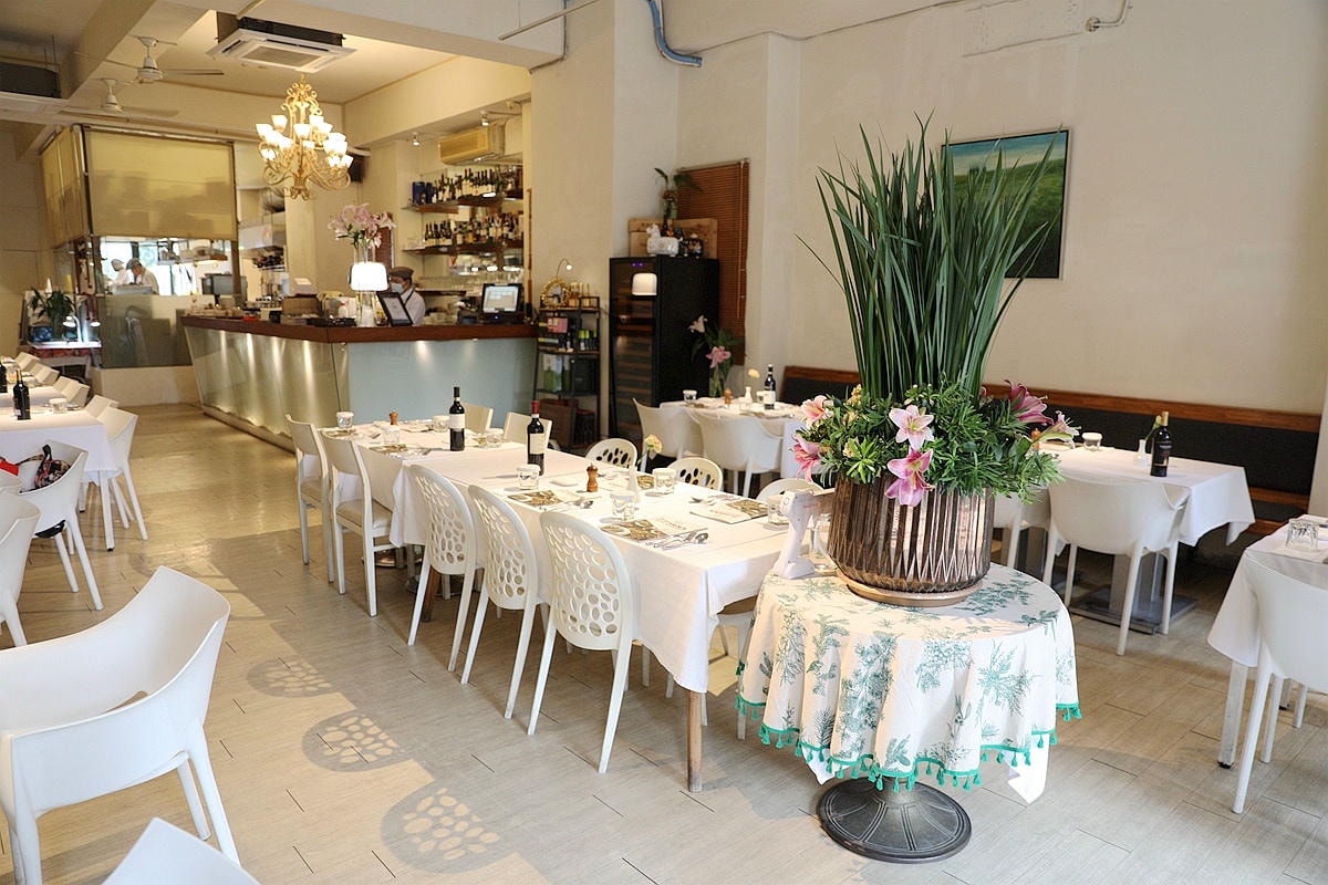 20251109-xaurr 20251109-xaurr