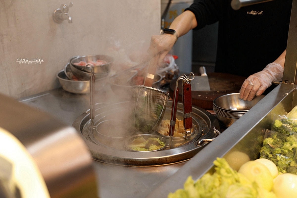 20251109-xlhbq 20251109-xlhbq