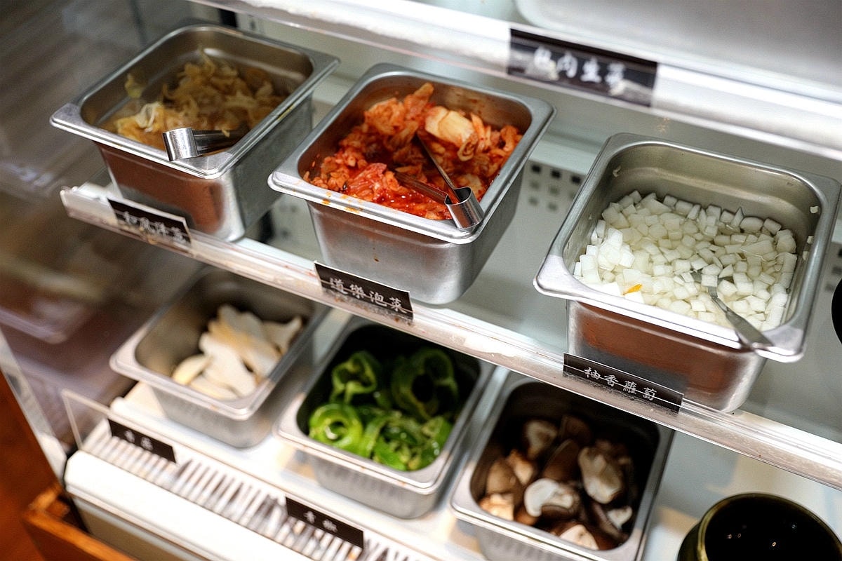 20251109-1r65l 20251109-1r65l