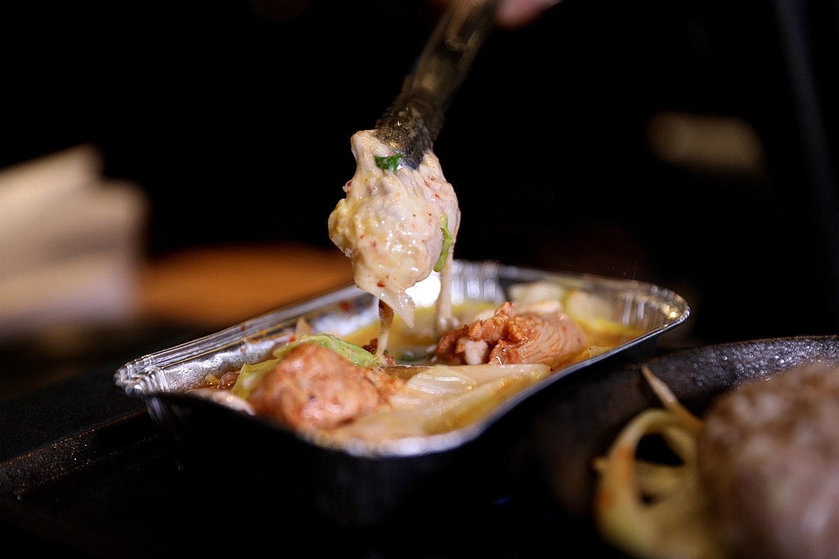 20251109-7j0qu 20251109-7j0qu