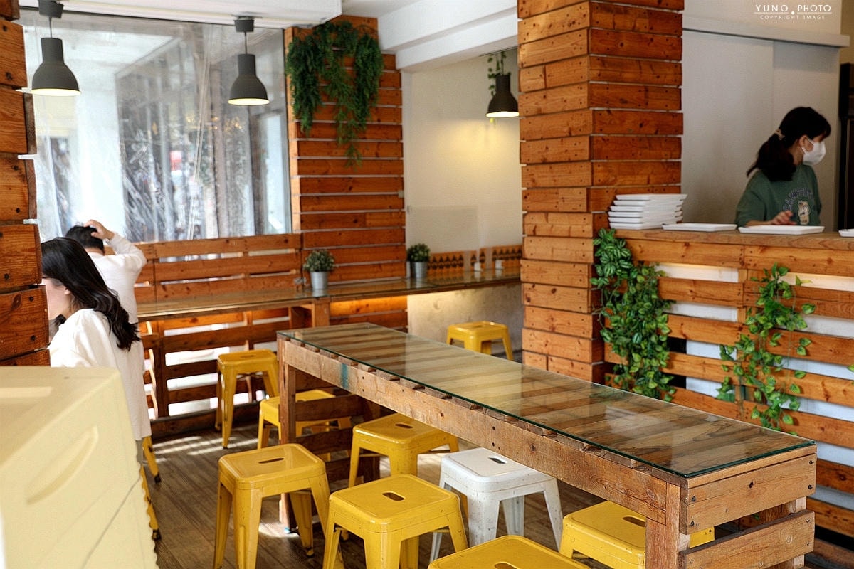 20251109-he1eo 20251109-he1eo