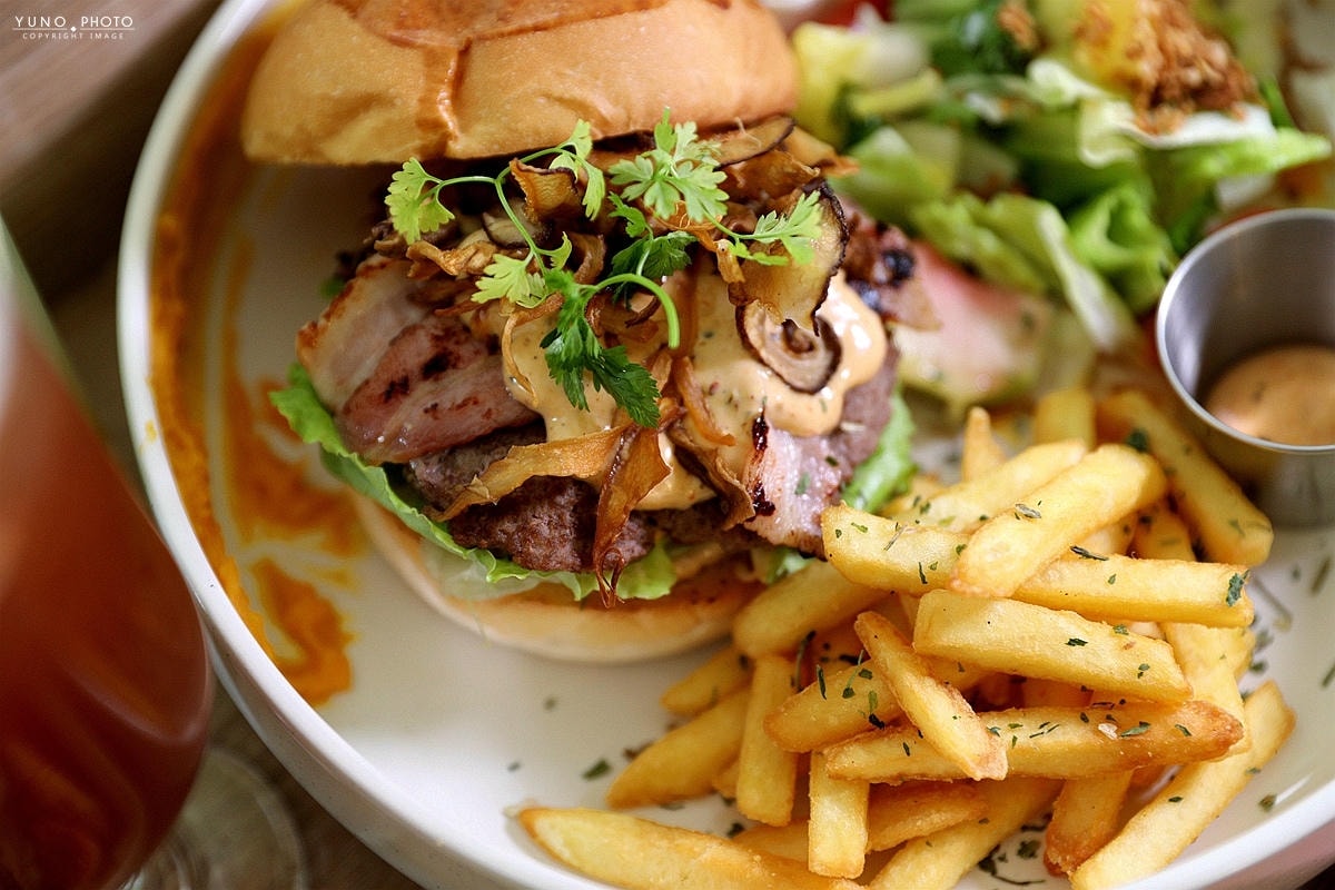 20251109-2a5j1 20251109-2a5j1