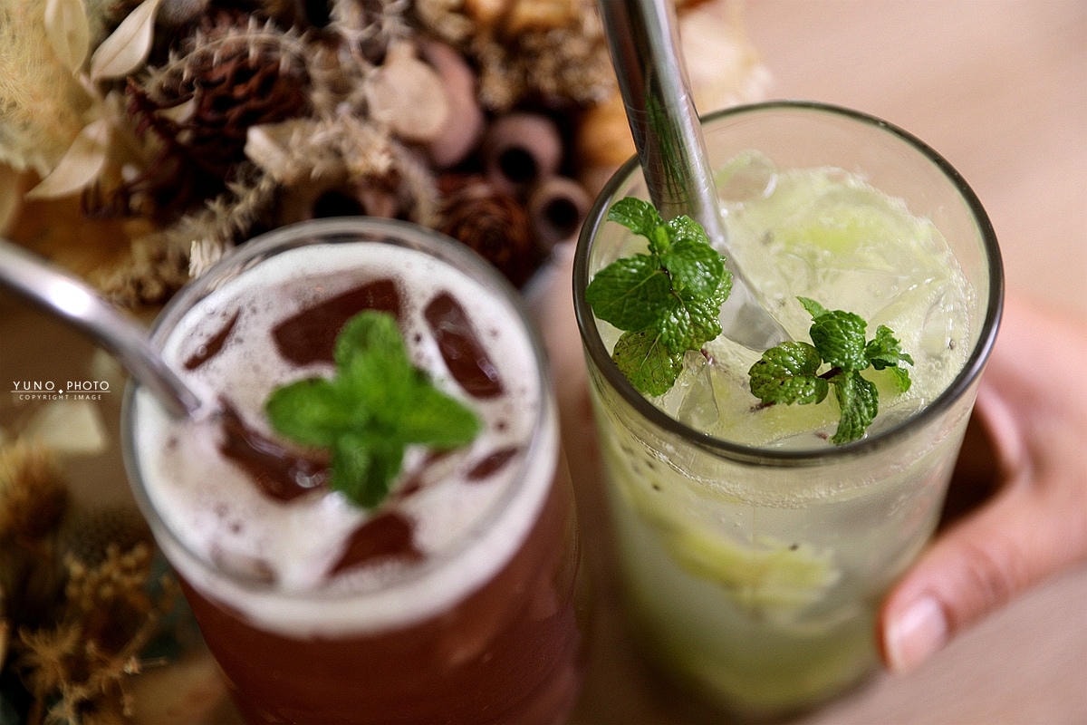 20251109-ua49t 20251109-ua49t