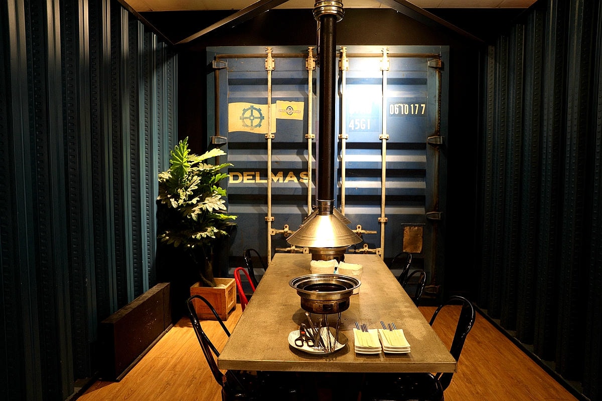 20251109-eiw5d 20251109-eiw5d