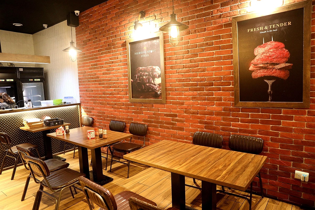 20251109-k8ous 20251109-k8ous