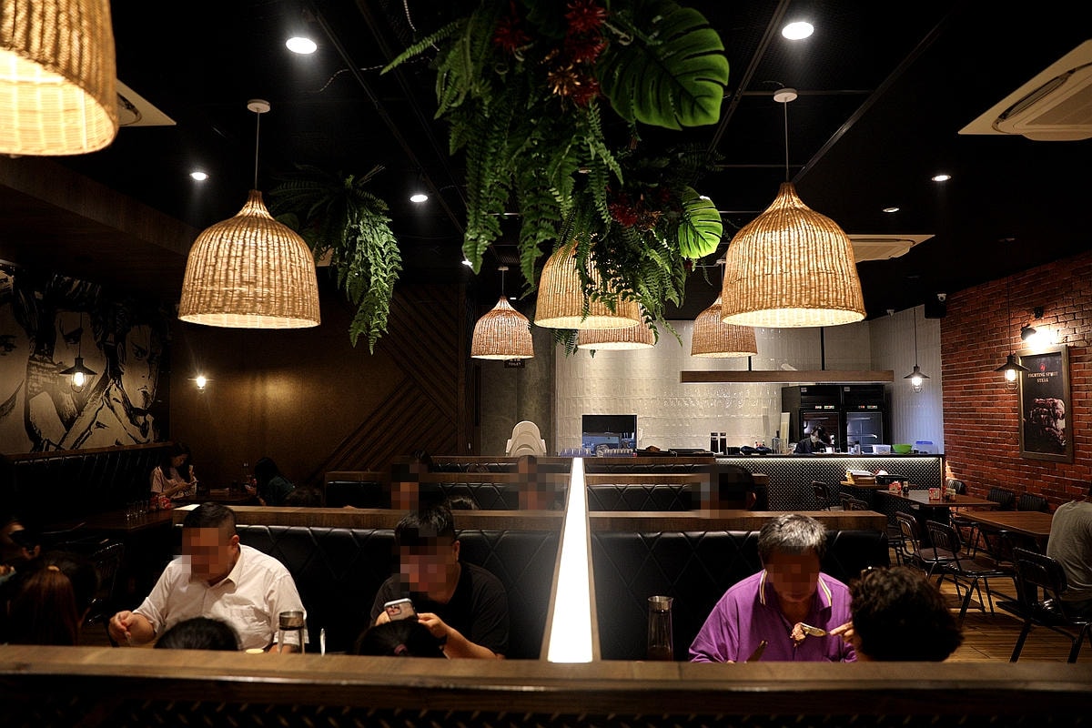 20251109-nw8yg 20251109-nw8yg