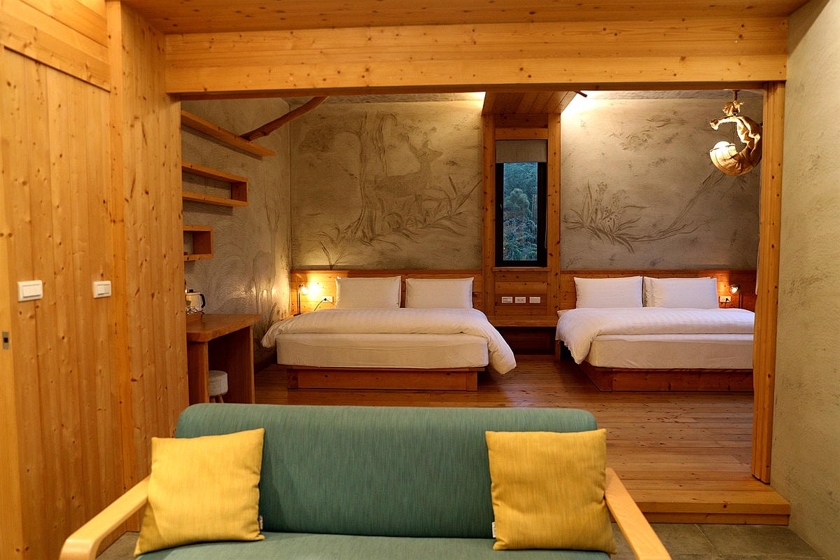 20251109-vco4p 20251109-vco4p