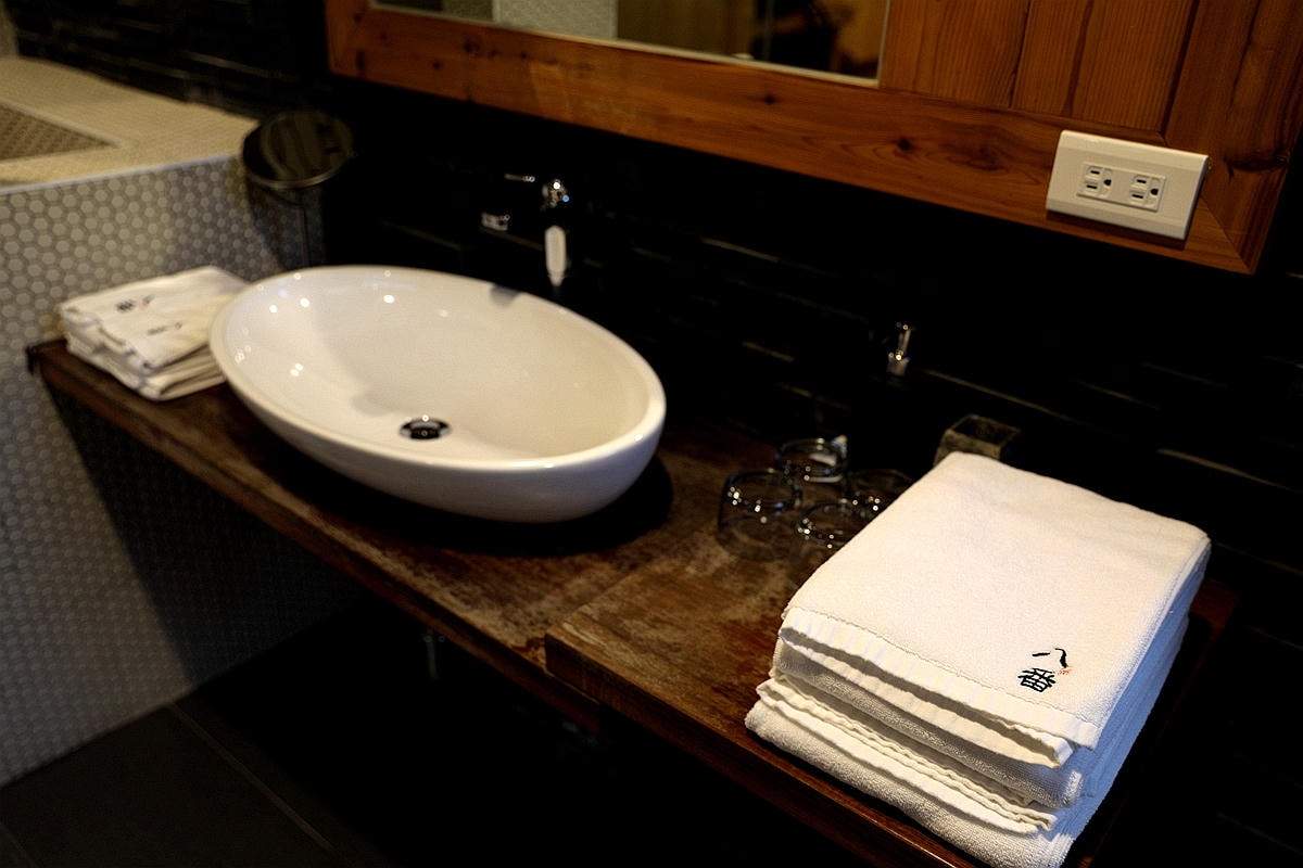 20251109-w9spj 20251109-w9spj