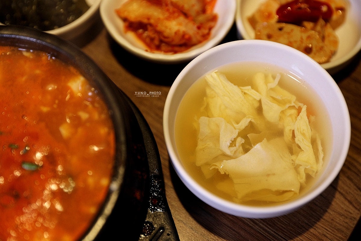 20251109-3lbmv 20251109-3lbmv