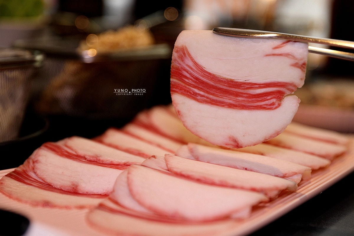 20251109-8b7wb 20251109-8b7wb