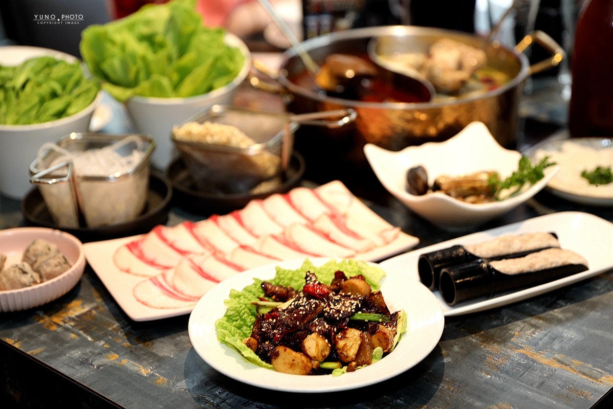 20251109-il7zb 20251109-il7zb