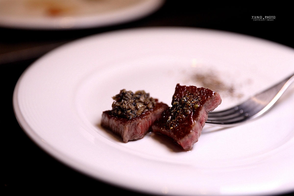 20251109-m0n6g 20251109-m0n6g