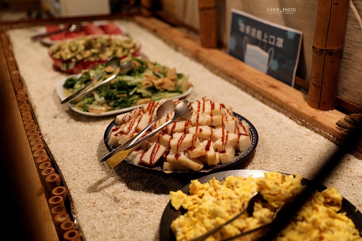 20251109-70iqx 20251109-70iqx