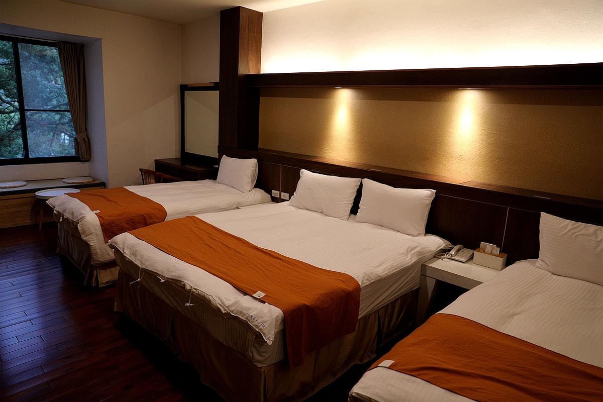 20251109-7a0j4 20251109-7a0j4