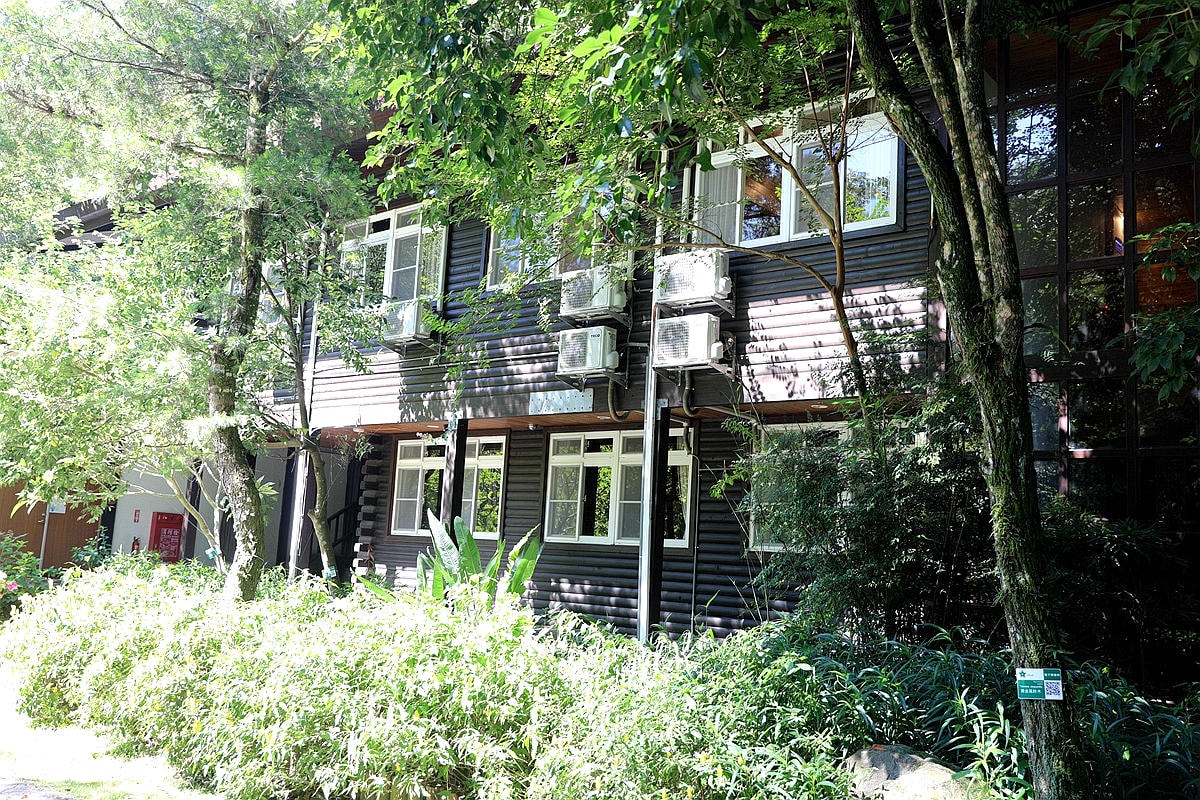 20251109-y2jqw 20251109-y2jqw