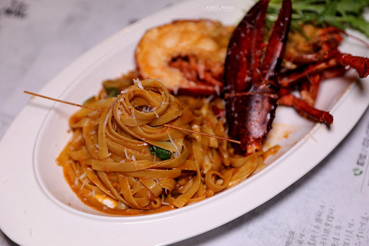 20251109-rvezs 20251109-rvezs