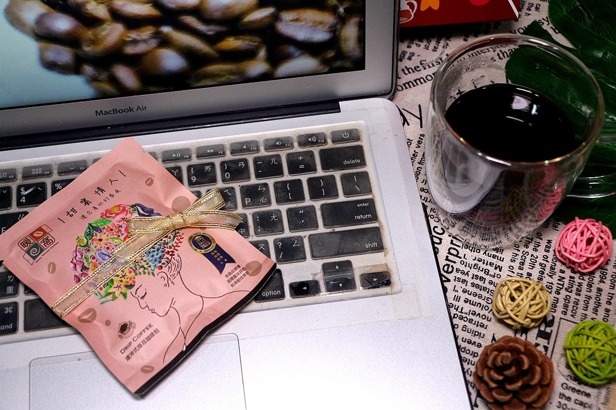 20251109-g6fd4 20251109-g6fd4