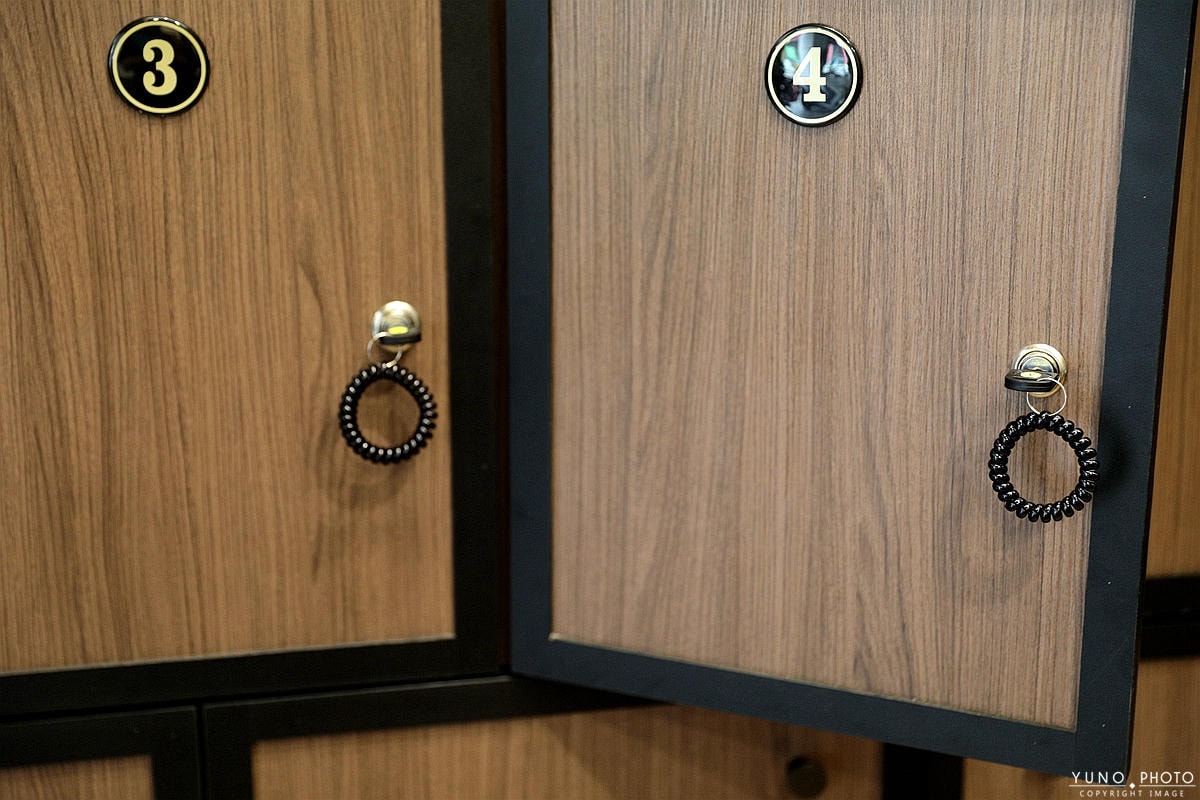 20251109-6iezp 20251109-6iezp