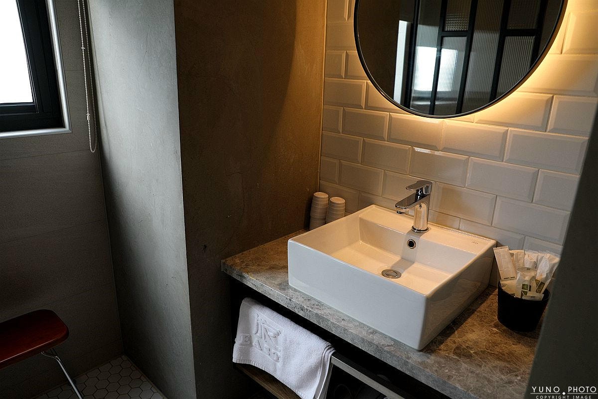 20251109-43e5y 20251109-43e5y