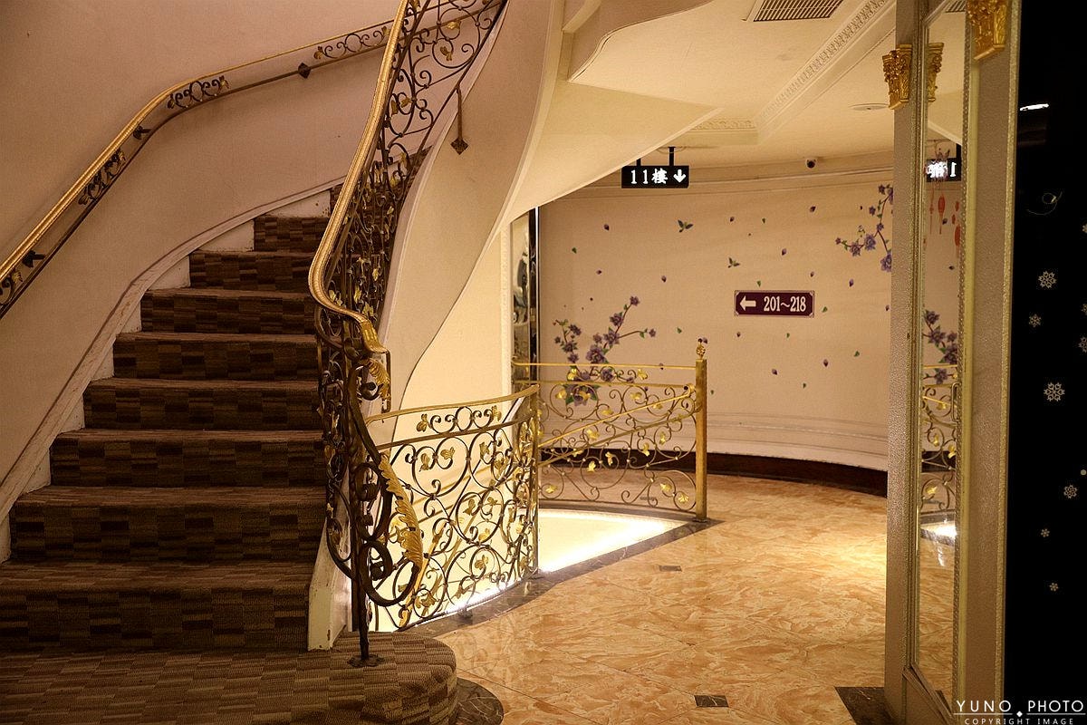 20251109-6hdo8 20251109-6hdo8