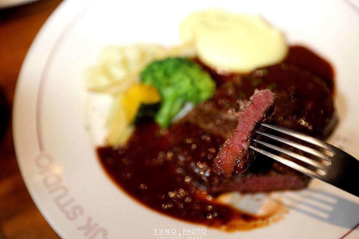 20251109-tijq8 20251109-tijq8