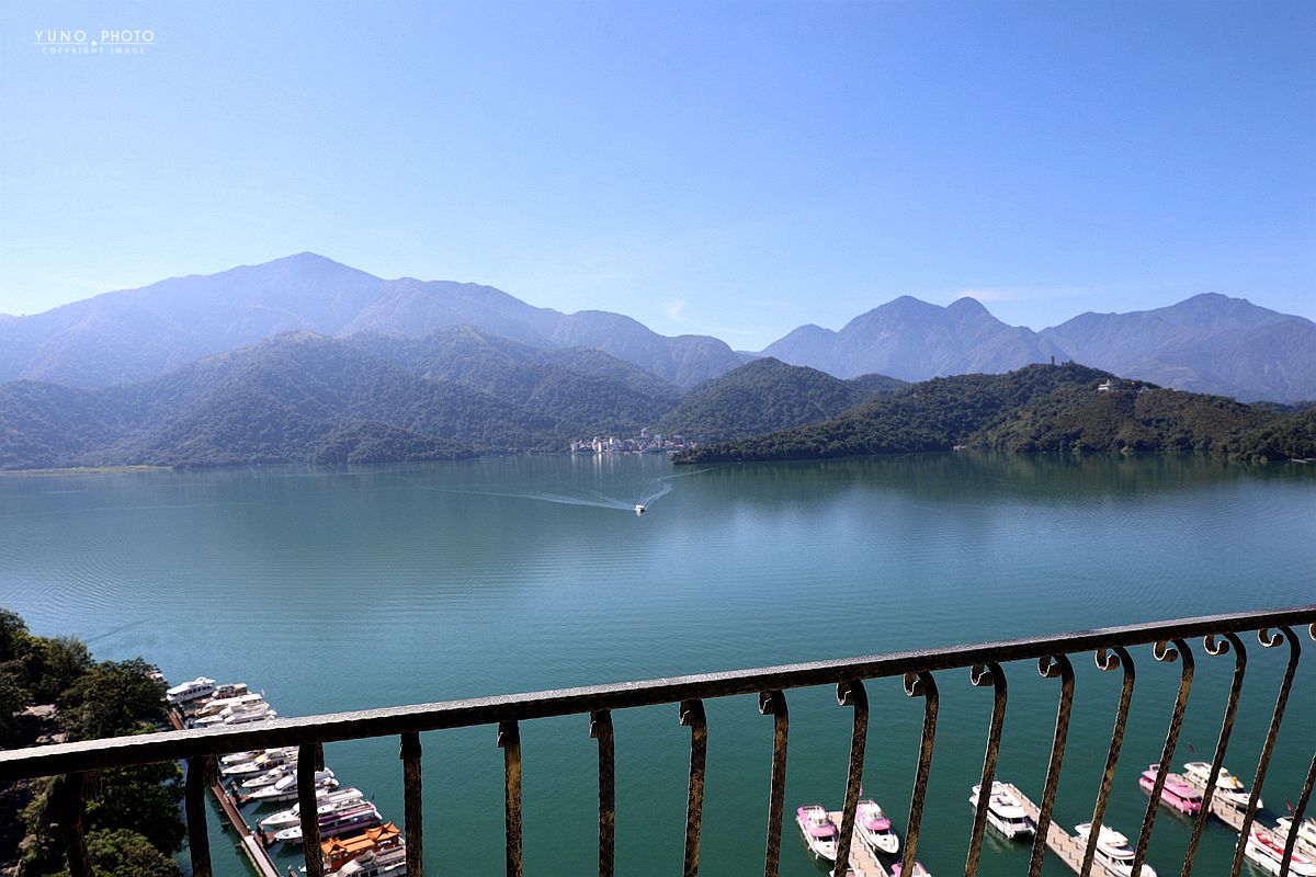 20251109-2qxiv 20251109-2qxiv