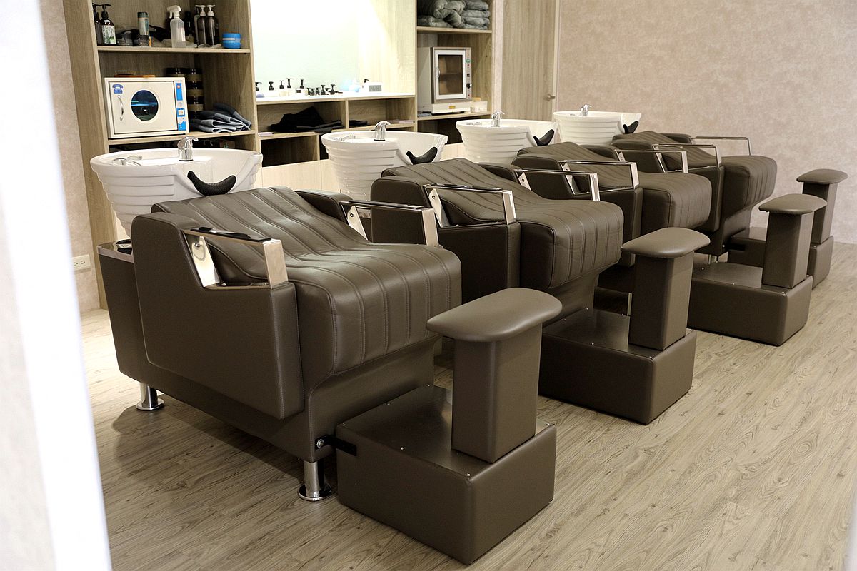 20251109-s7c6r 20251109-s7c6r