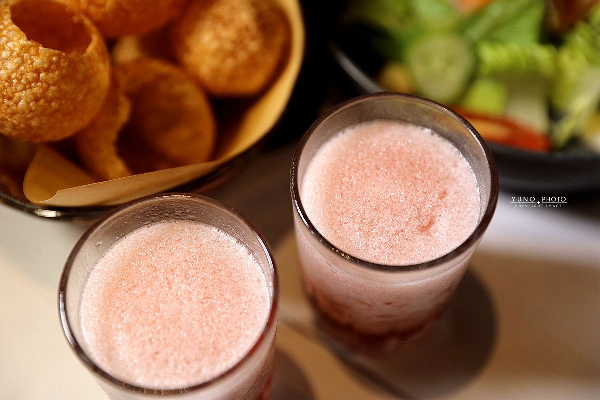 20251109-yviv6 20251109-yviv6