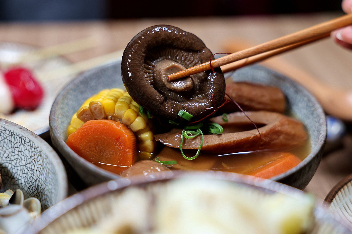 20251109-e4mnq 20251109-e4mnq