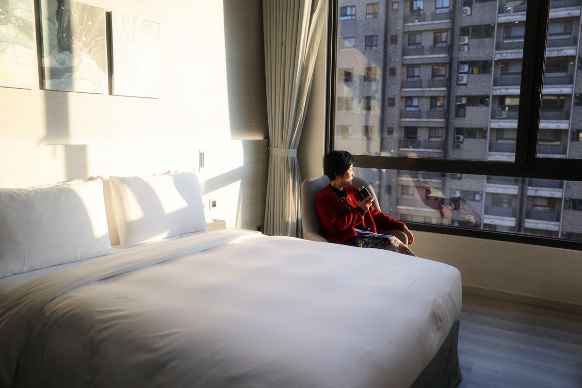 20251109-g6880 20251109-g6880