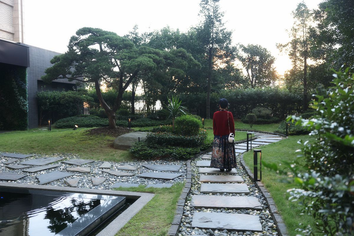 20251109-rh9ea 20251109-rh9ea