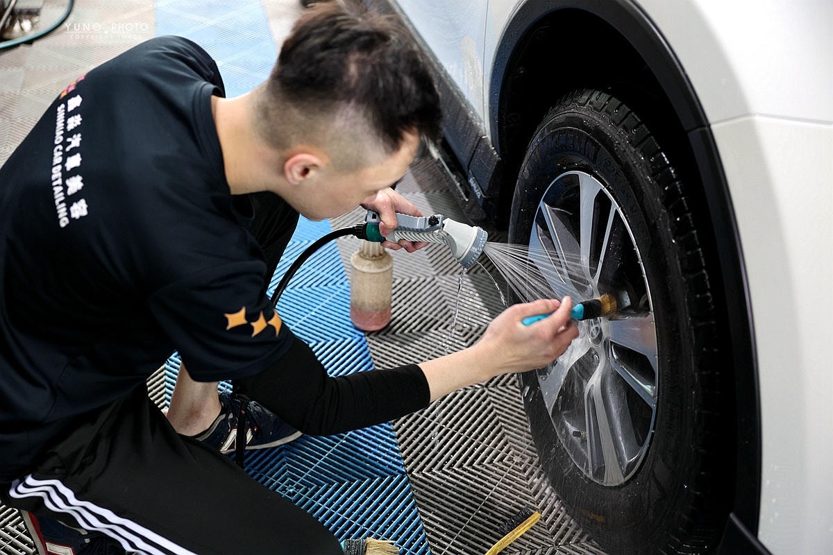 20251109-4wm47 20251109-4wm47