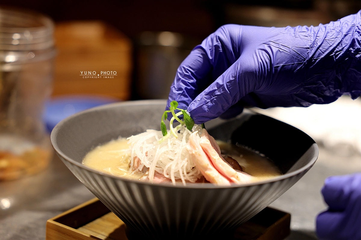 20251109-4lpv7 20251109-4lpv7