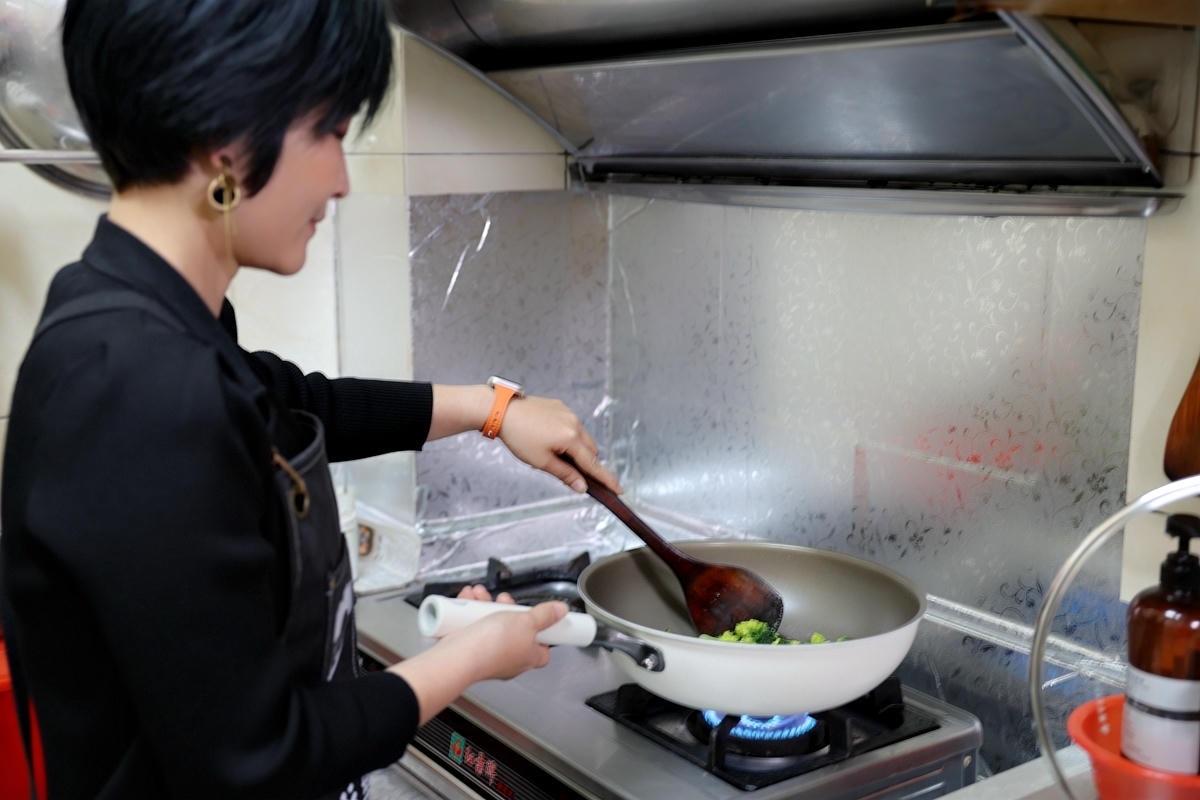 20251109-6rsfj 20251109-6rsfj