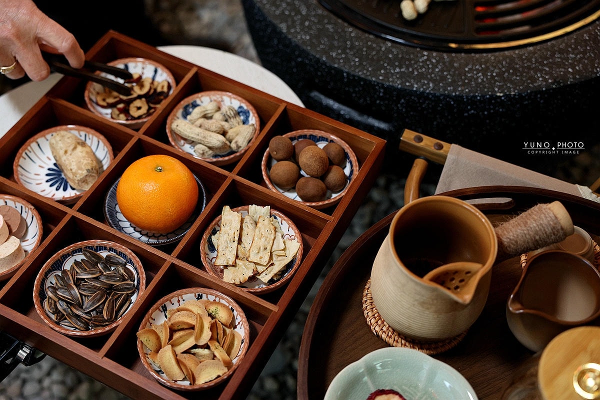 20251109-8gqpt 20251109-8gqpt