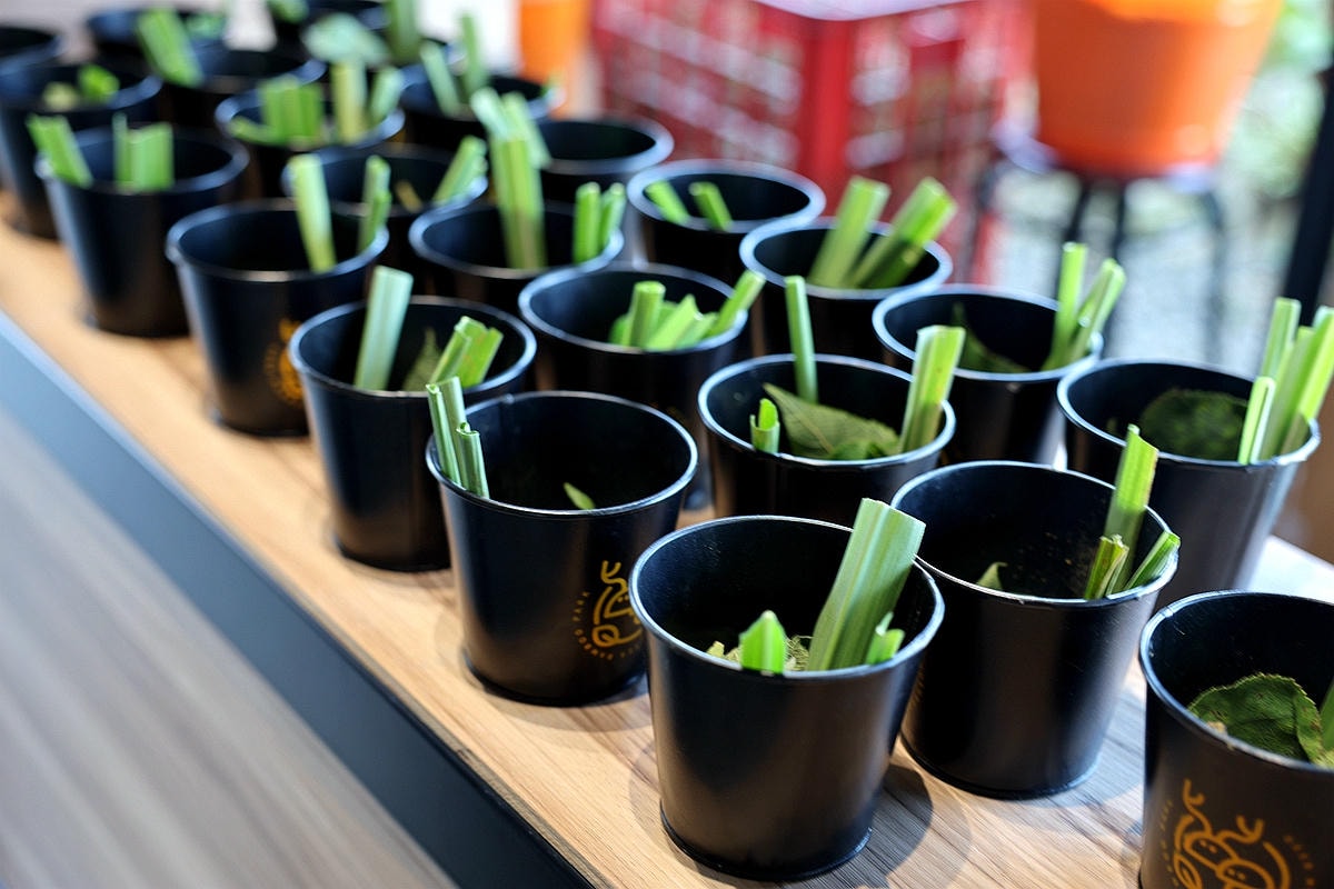 20251109-e4rzd 20251109-e4rzd