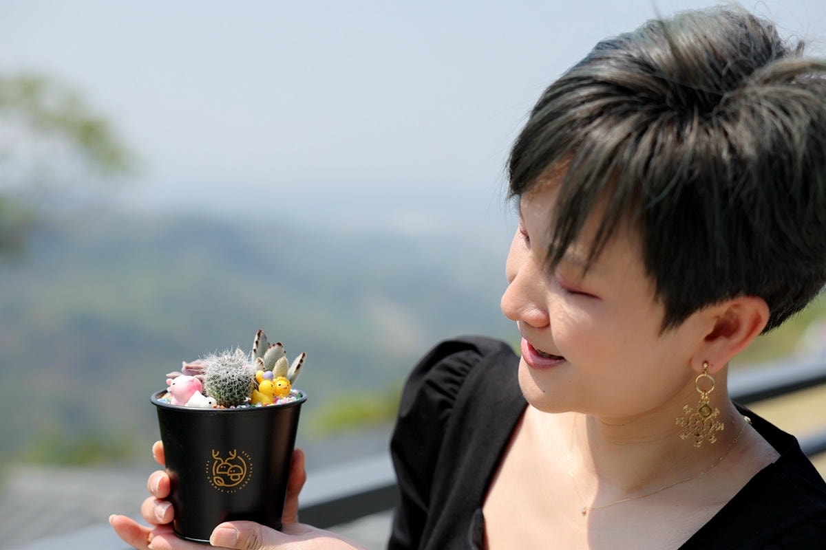 20251109-e77kp 20251109-e77kp