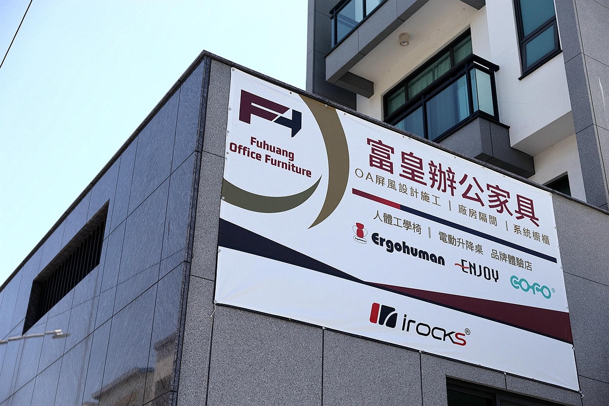 20251108-y7vv7 20251108-y7vv7