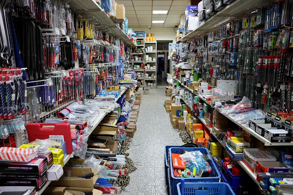 20251109-y73mv 20251109-y73mv