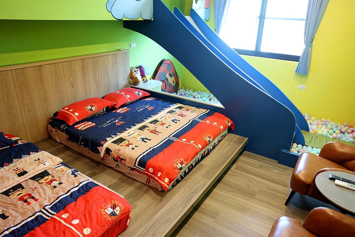 20251108-29jag 20251108-29jag