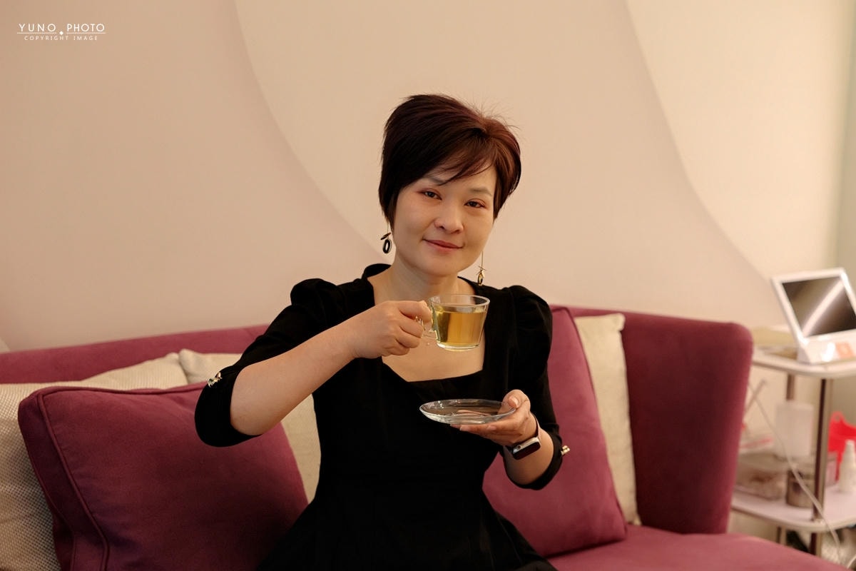 20251108-yq49j 20251108-yq49j