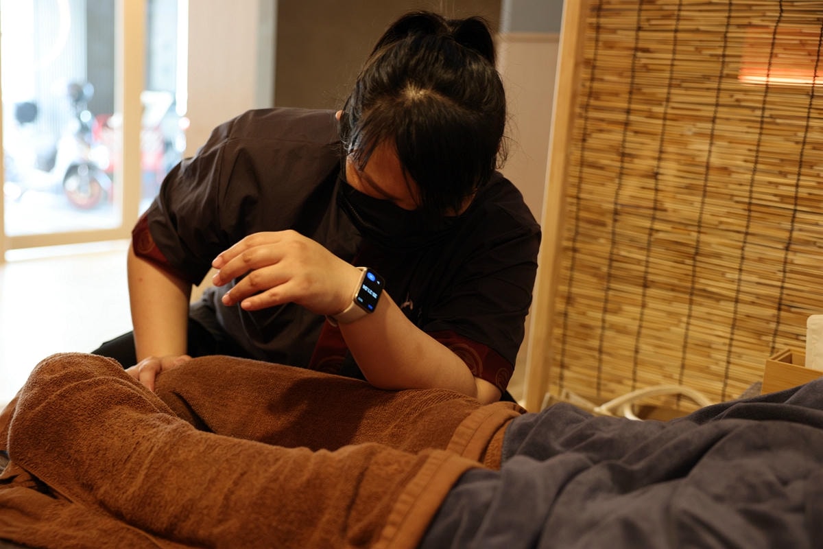 20251108-b10j9 20251108-b10j9