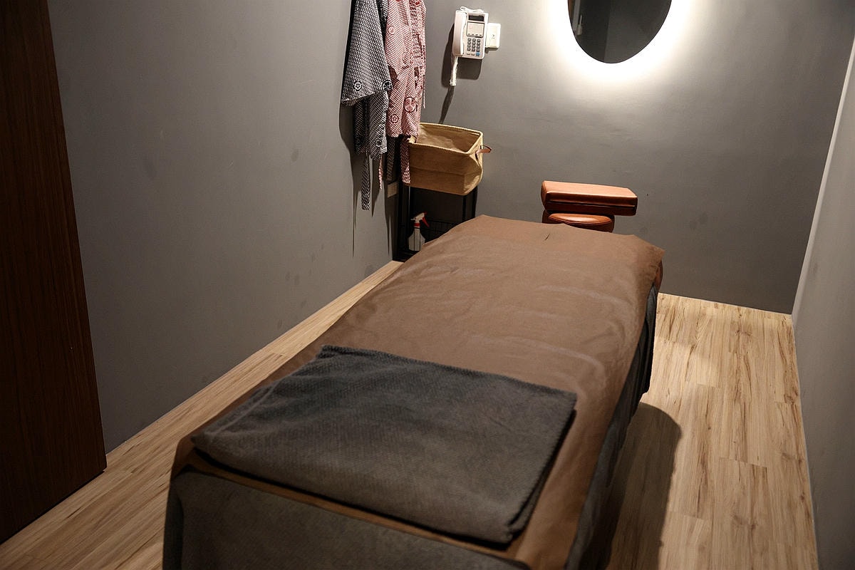 20251108-k0js4 20251108-k0js4