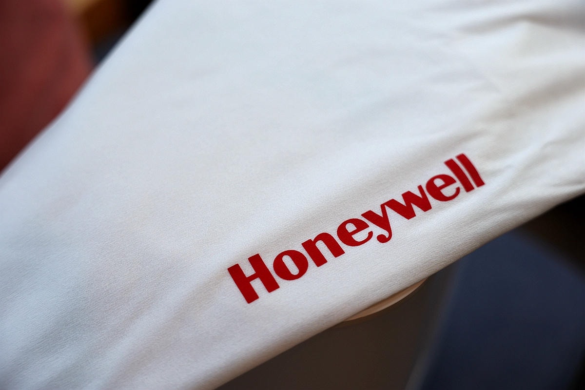 20251108-nxhck 20251108-nxhck